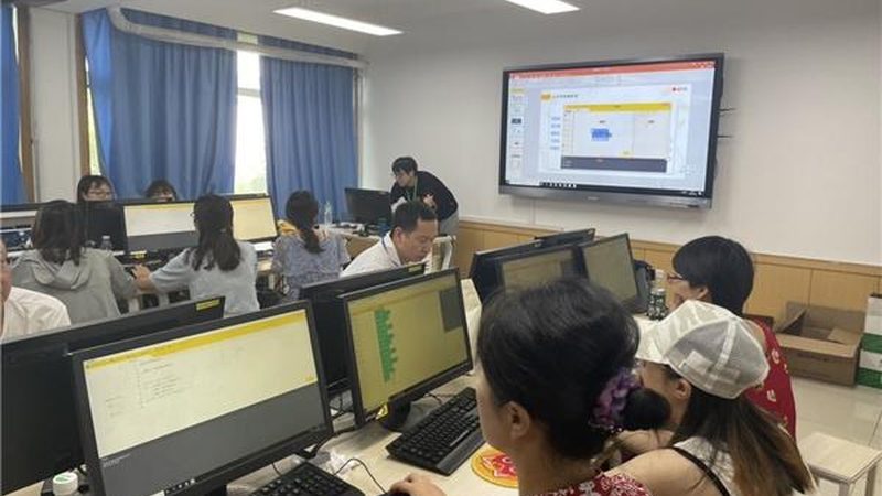 除了师资背景，教学成果也是评估师资力量的重要指标。可以从以下几个方面来了解：